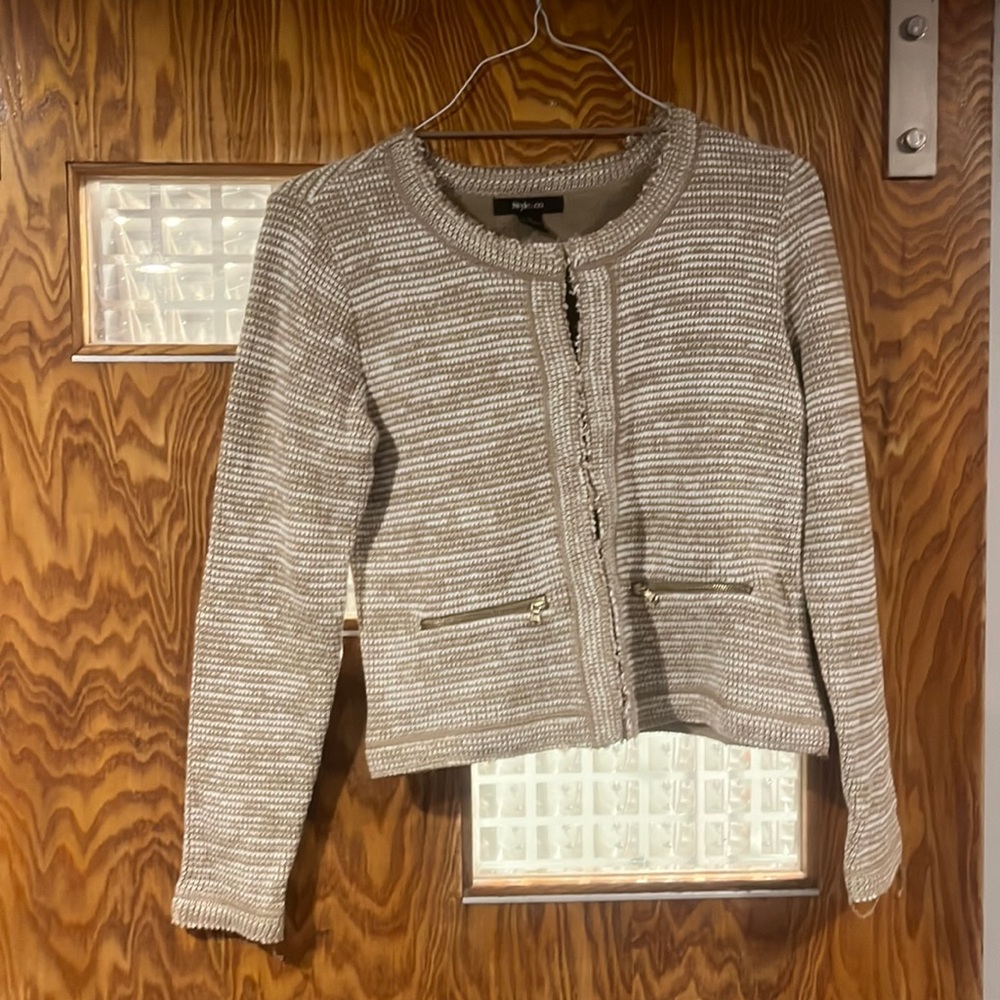 Crop top sweater